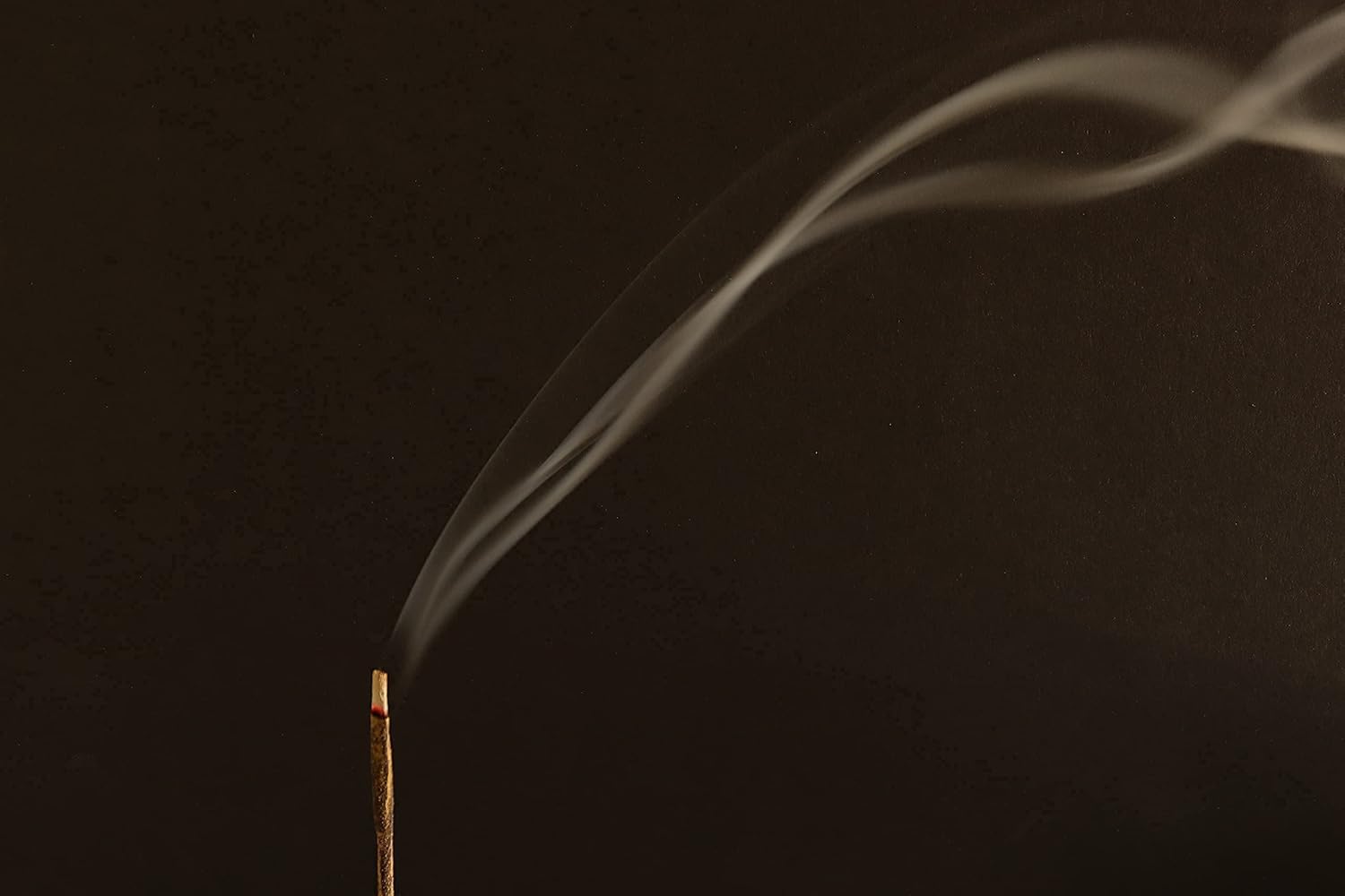 Oud Agarwood Incense Sticks - Handcrafted Luxury