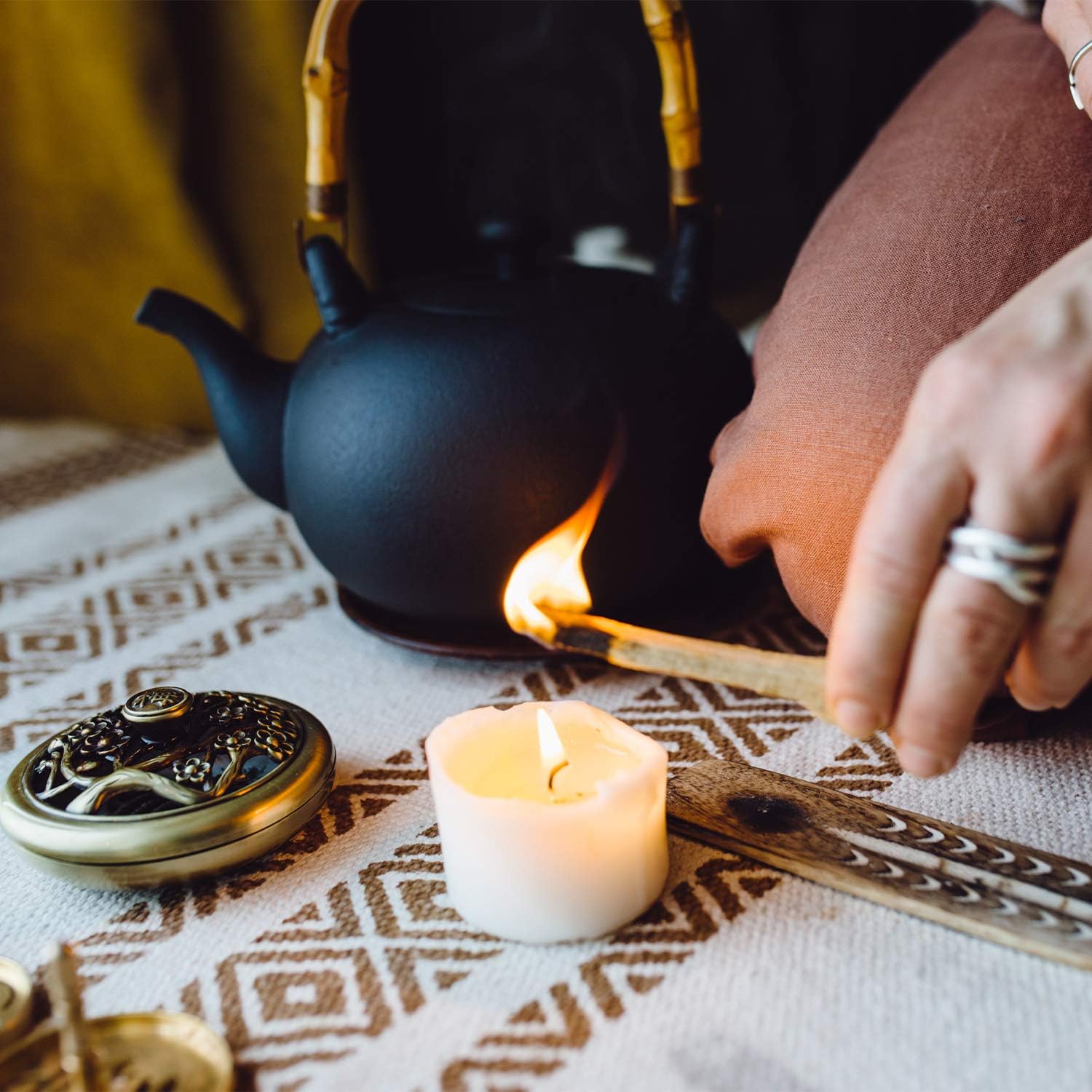 Palo Santo Sticks - Natural Incense for Spiritual Cleansing and Meditation
