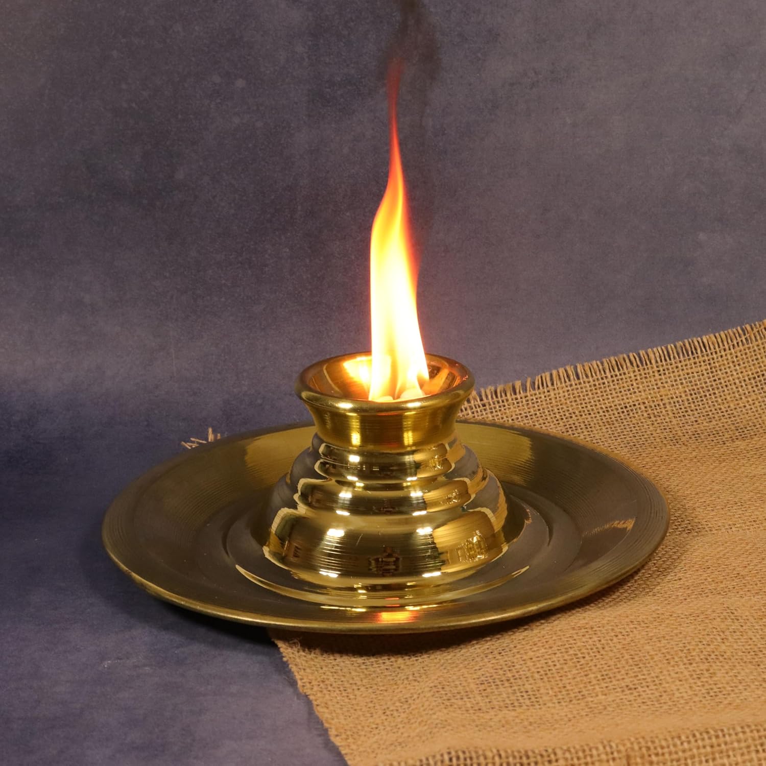 Putrika Brass Kapoor Karpoor Aarti Stand Burner
