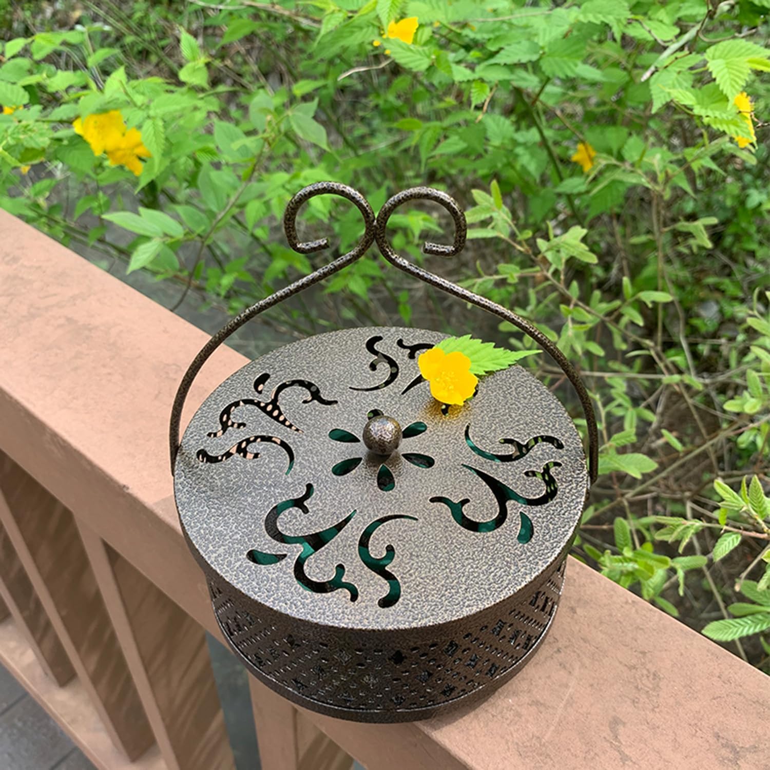 2 Pieces Mosquito Coil Holder Retro Portable Hanging Incense Burner with Handle Fireproof Holder for Home and Camping